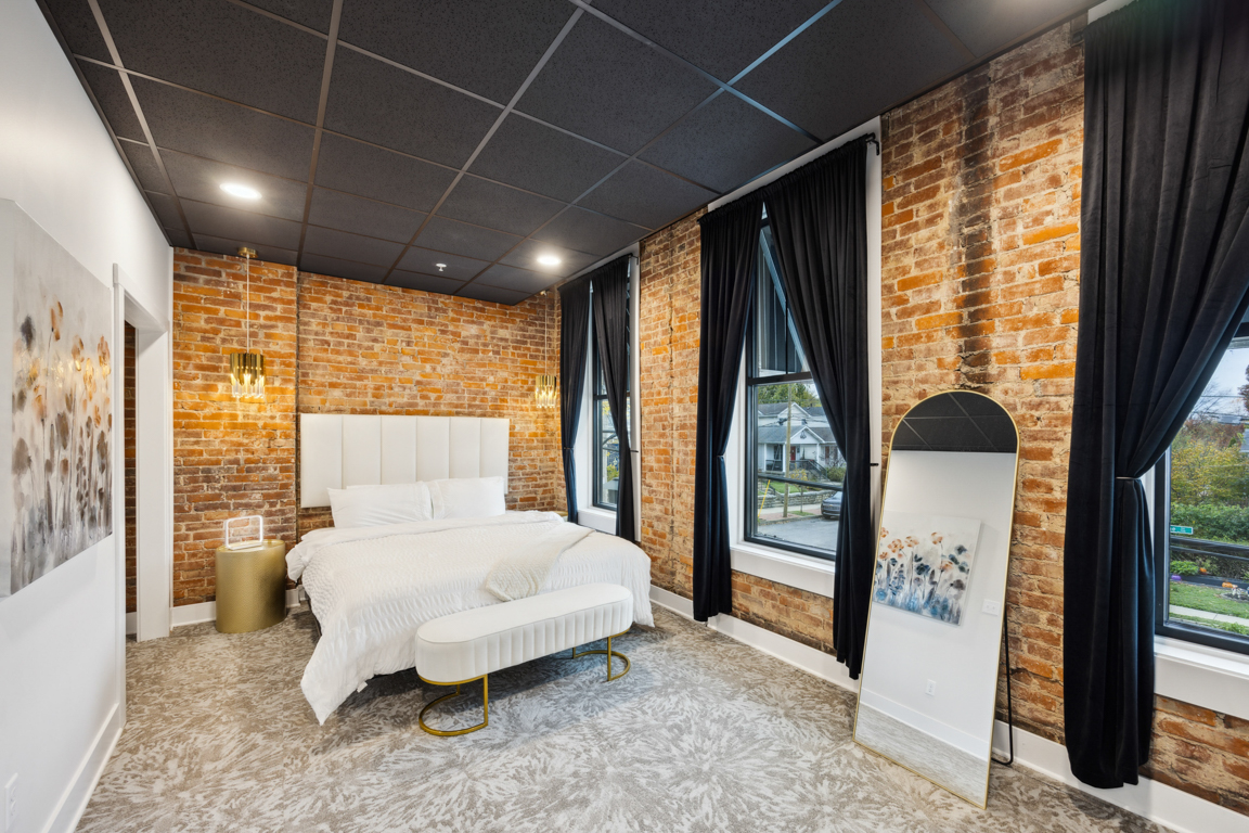 Kentucky Oaks Suite Bedroom, Louis X, Louisville, KY