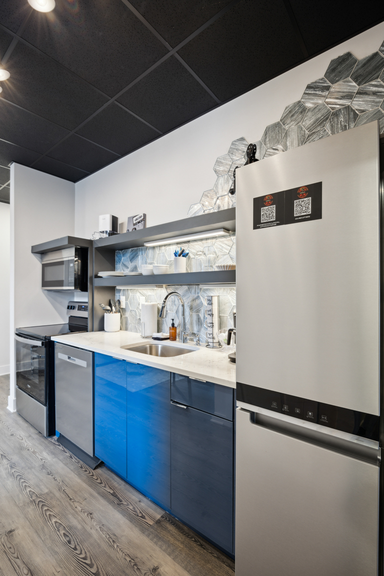 Kentucky Oaks Suite Kitchenette 2, Louis X, Louisville, KY