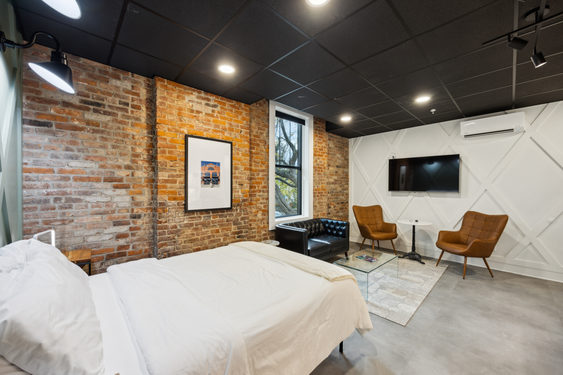 The Louisville Slugger Bedroom and Living Area 2, Louis X, Louisville, KY