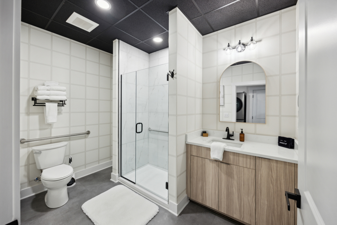 The Louisville Slugger Bathroom, Louis X, Louisville, KY