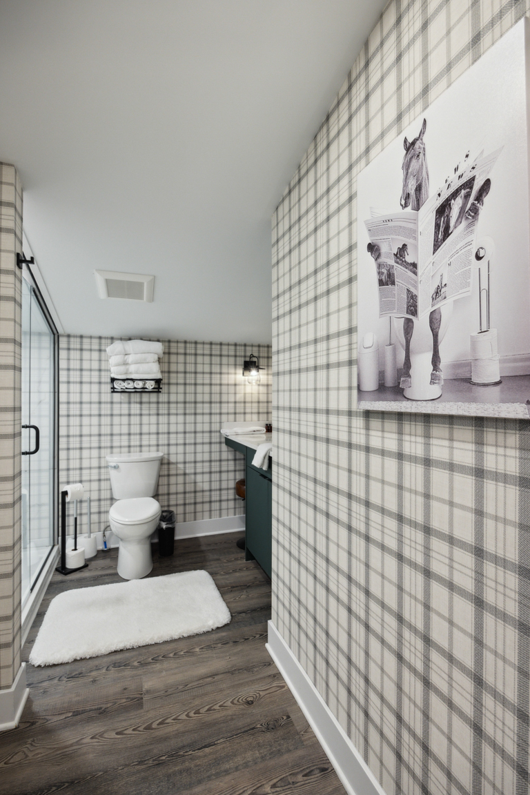The Kentucky Derby Suite Bathroom, Louis X, Louisville, KY