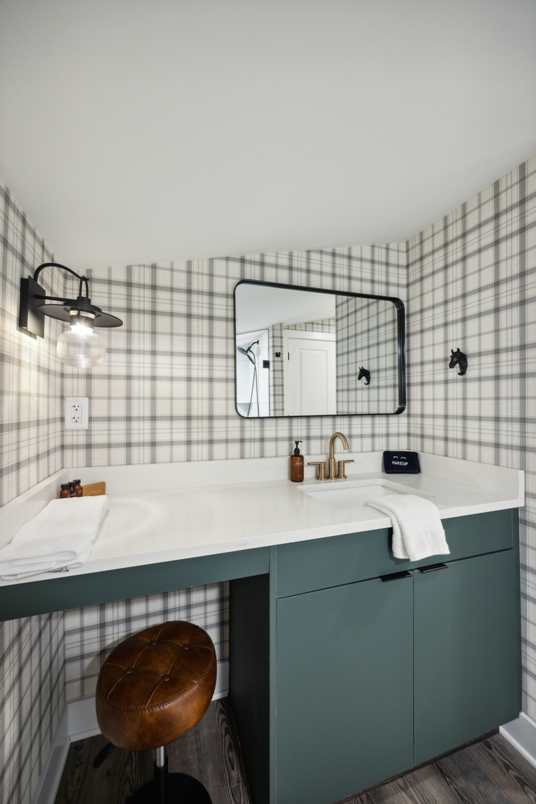 The Kentucky Derby Suite Bathroom Vanity 2, Louis X, Louisville, KY
