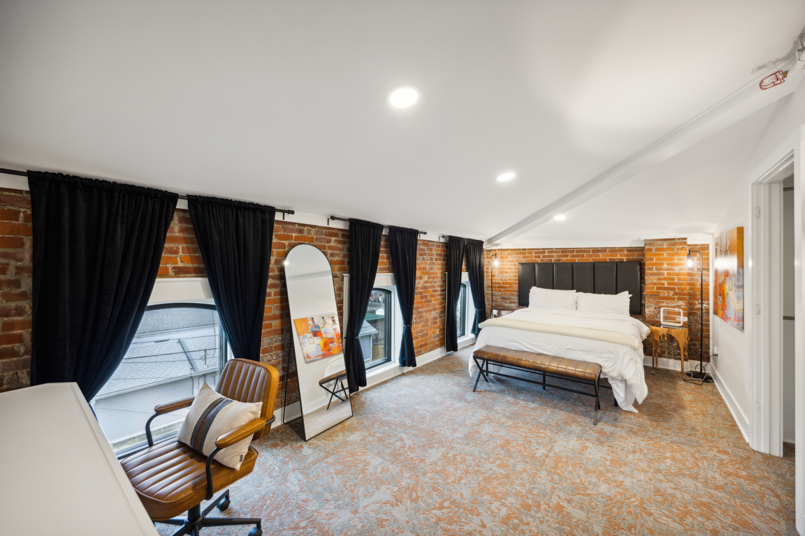 The Kentucky Derby Suite Bedroom 3, Louis X, Louisville, KY