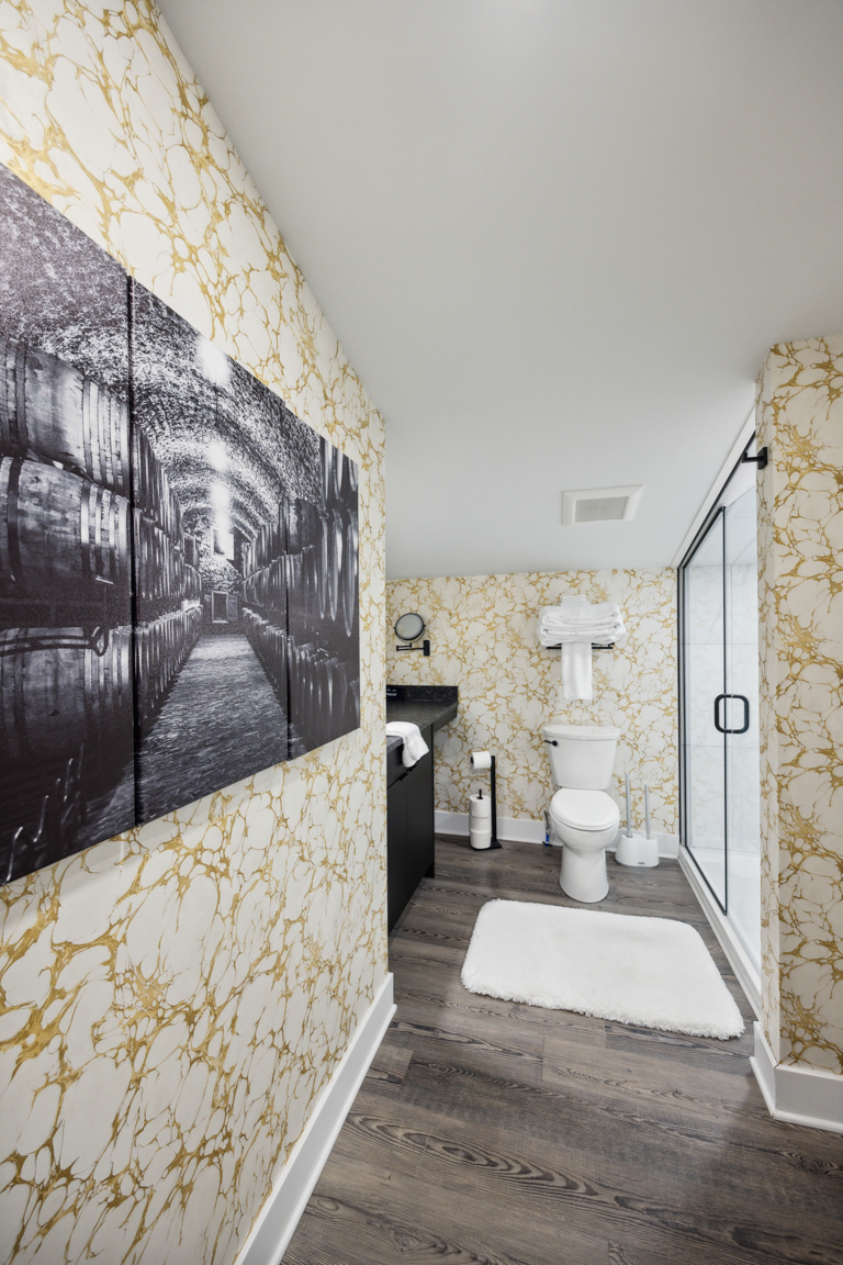 The Bourbon Suite Bathroom, Louis X, Louisville, KY
