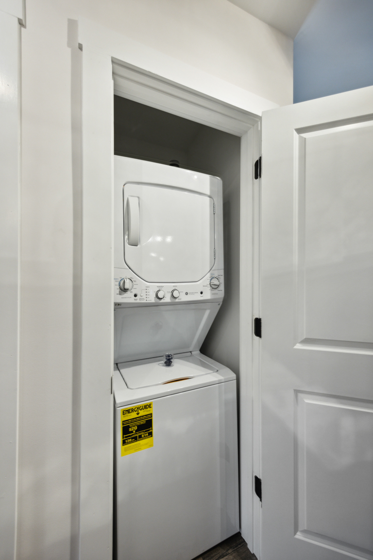 The Bourbon Suite Washer and Dryer, Louis X, Louisville, KY