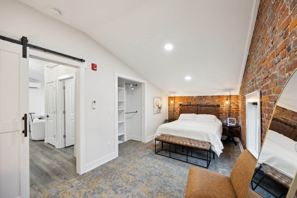 The Thomas Edison Suite Bedroom 2, Louis X, Louisville, KY