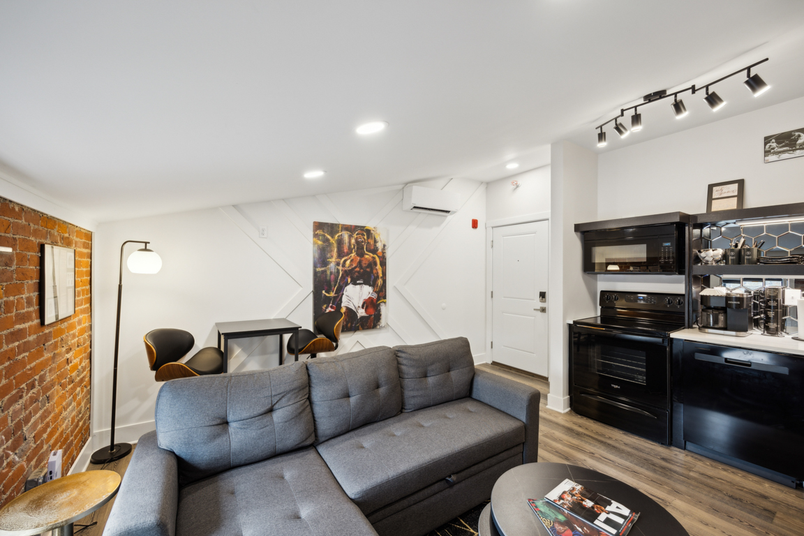The Muhammad Ali Suite Living Room and Kitchen 2, Louis X, Louisville, KY