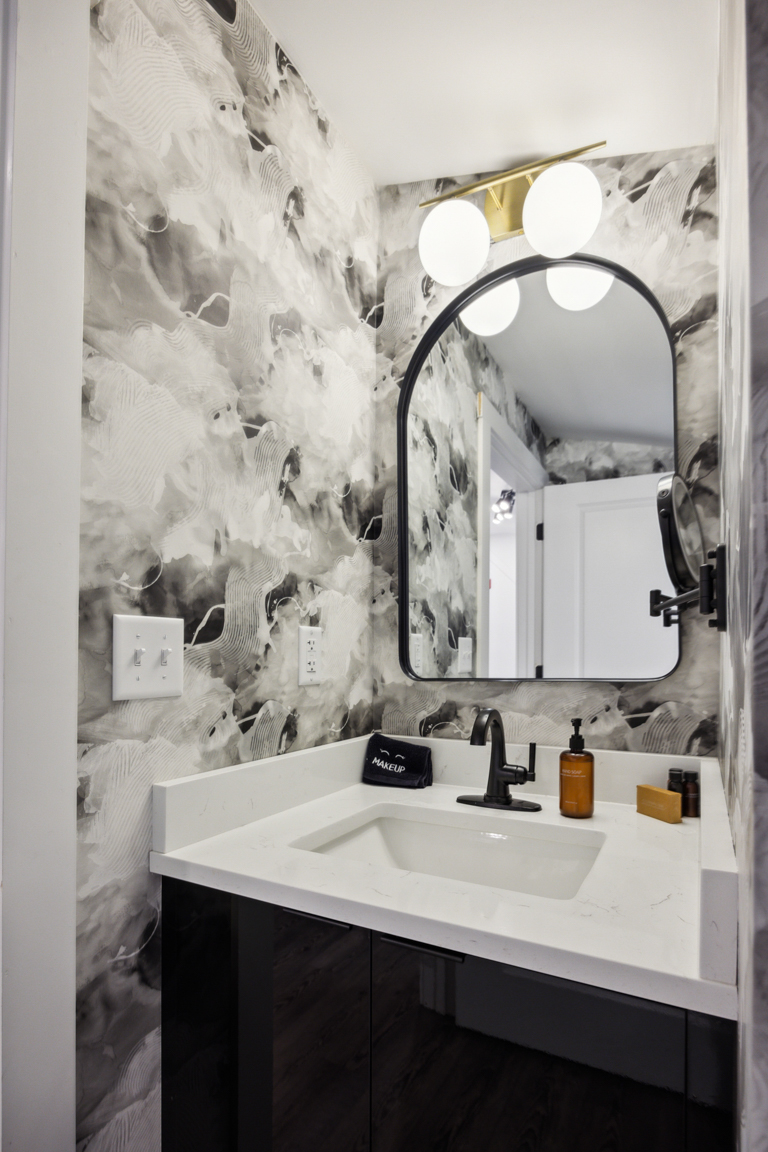 The Muhammad Ali Suite Vanity, Louis X, Louisville, KY