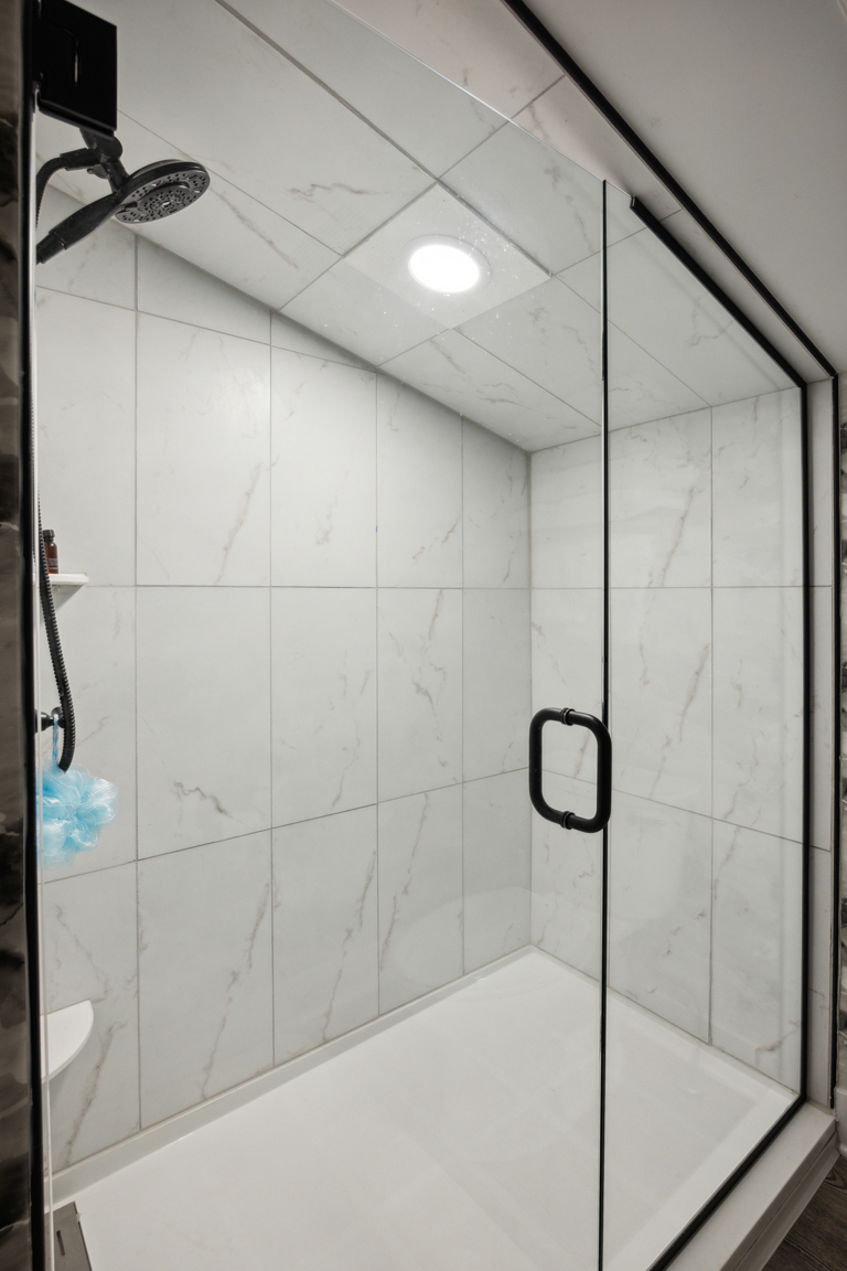 The Muhammad Ali Suite Shower, Louis X, Louisville, KY