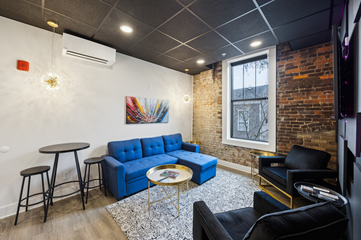 The Thunder Over Louisville Suite Living Room, Louis X, Louisville, KY